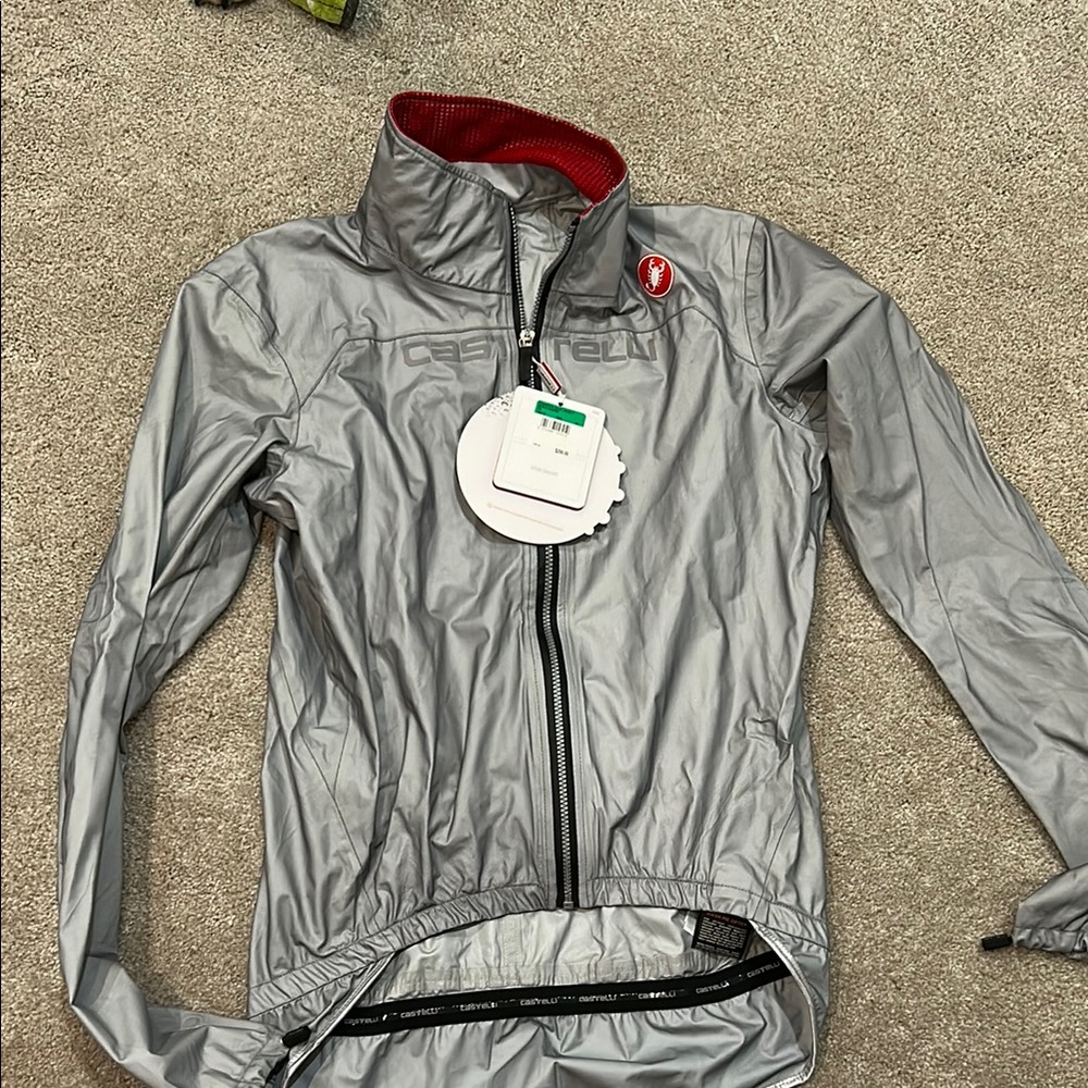 Gray Lightweight Shirt Jacket with High Collar and Water-Resistant Fabric